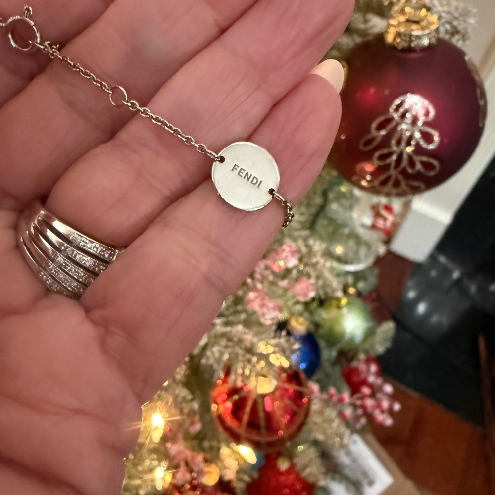 🇺🇸Fendi Silver Bracelet with Crystal Logo - Picture 3 of 4